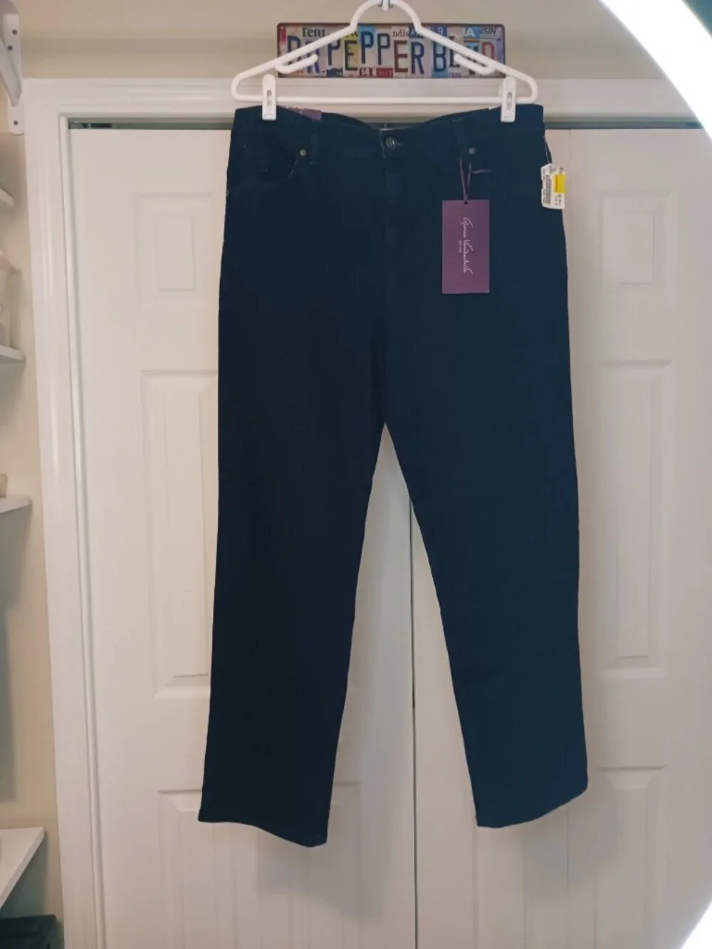 #12 - NWT Gloria Vanderbilt Amanda Classic Fit Tapered Jean Size 16 Petite - Picture 1 of 7